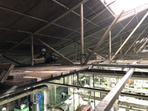 ヨシザワ想造建築　屋根改修　吊足場